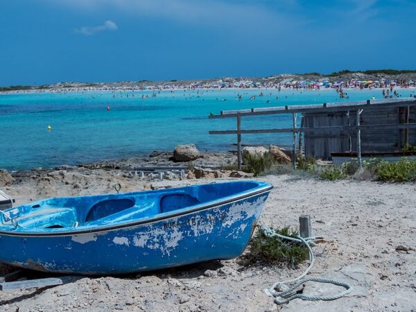 De Mercadillos y Calitas: El Encanto Bohemio de Formentera