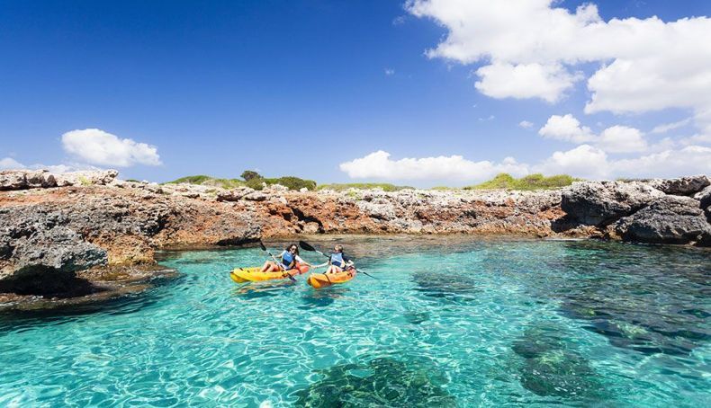 Aventura en Mallorca: Kayak, Buceo y Senderismo para Todos los Gustos