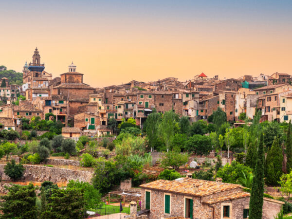 Los Pueblos con Más Encanto de Mallorca que Debes Visitar
