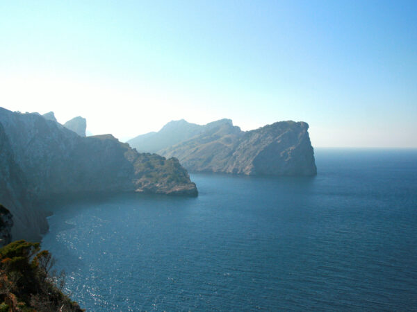 Rutas de Senderismo por Mallorca: Entre Montañas y Miradores